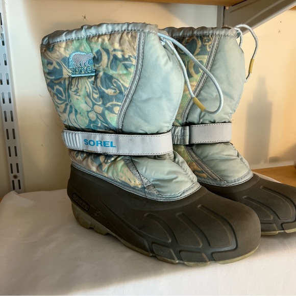 Sorel Shoes - Sorel FLURRY Waterproof Floral Snow Boots Womens Size 5 Blue Gray Rain